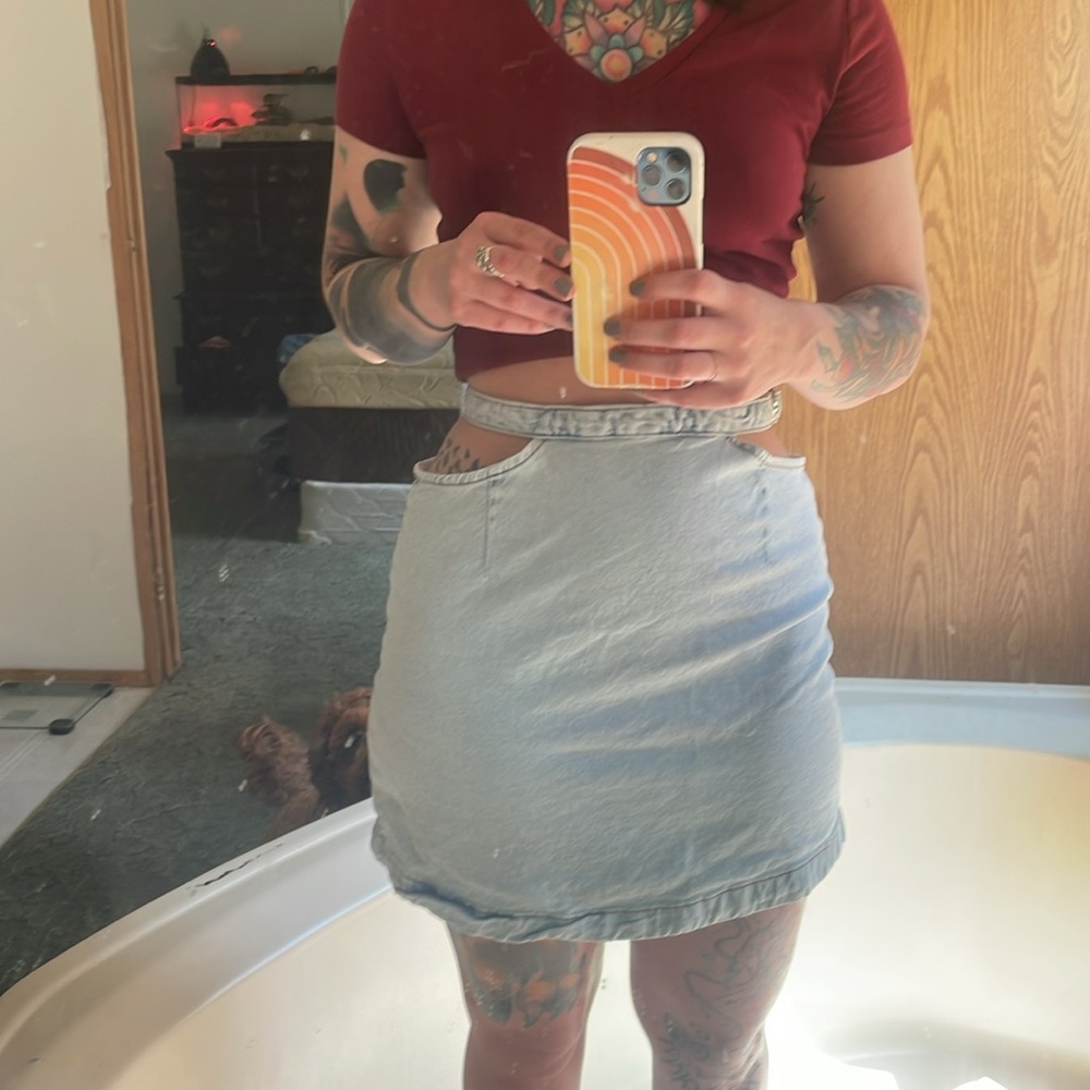 NWOT WeWoreWhat Denim Light Wash Cut Out Mini Skirt Size S - Picture 4 of 4